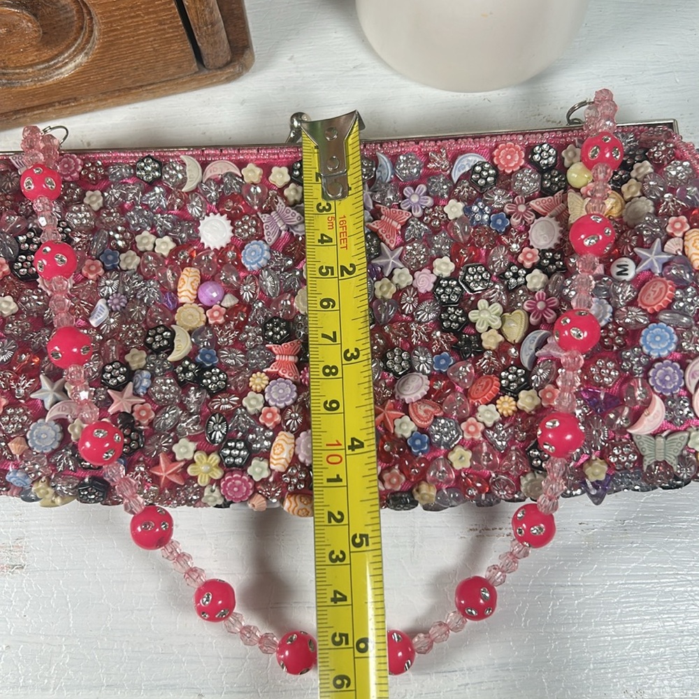 LA VIOLA Pink Clutch Kiss Lock Pink Lined Evening Prom Bag
W/ Strap NWOT - Picture 12 of 16